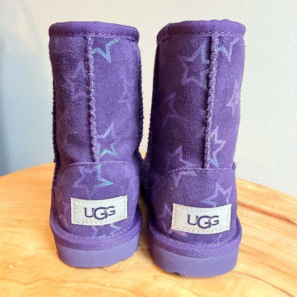 UGG Kids' Classic II Toddler Iridescent Stars Boots in Nightshade Size 11 - Picture 2 of 5
